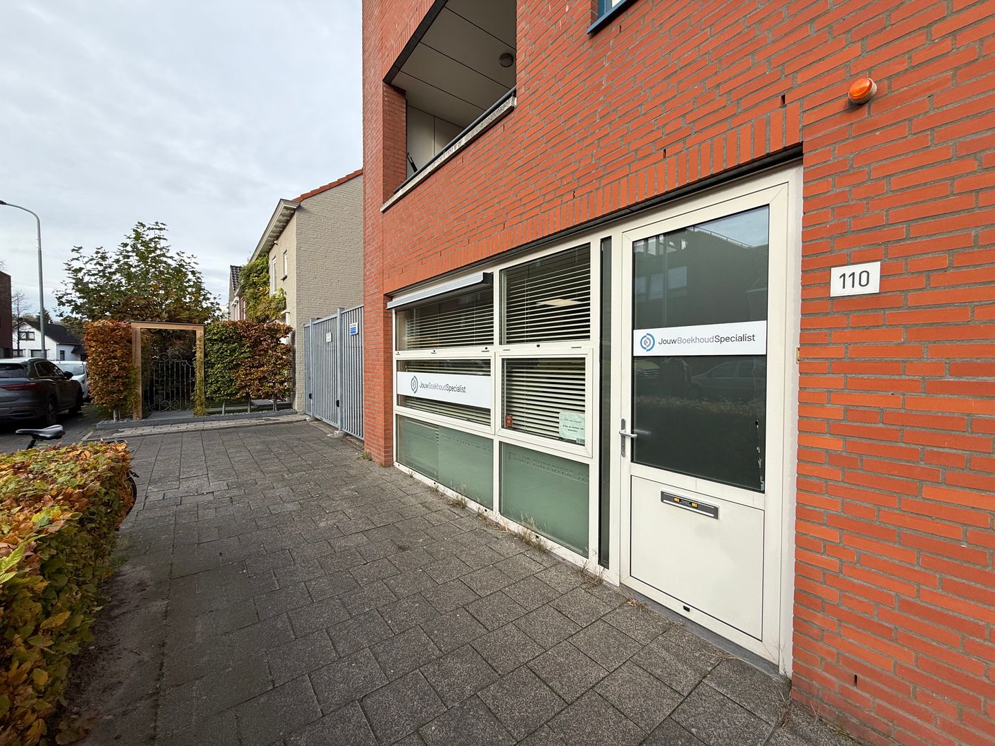 Bekijk foto 2 van Oosterstraat 110