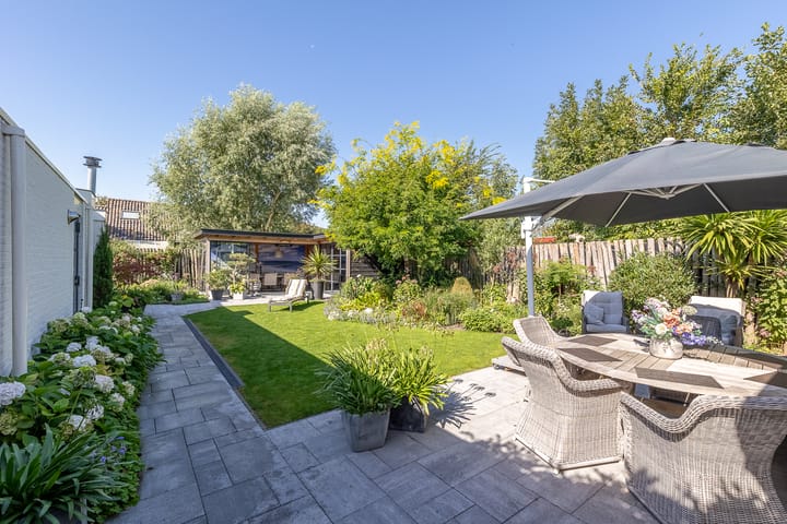 Photo 3 of Valkenisseweg 49-C