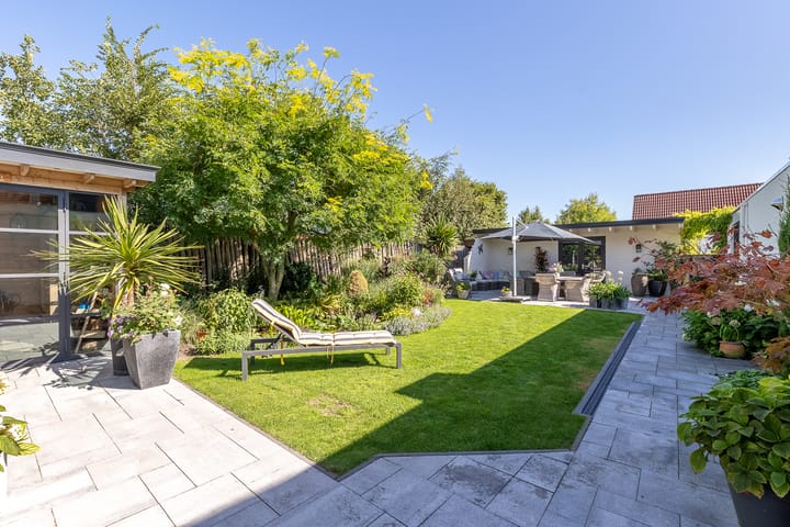 Photo 8 of Valkenisseweg 49-C