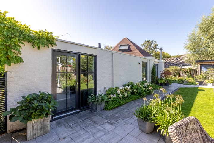 Photo 31 of Valkenisseweg 49-C