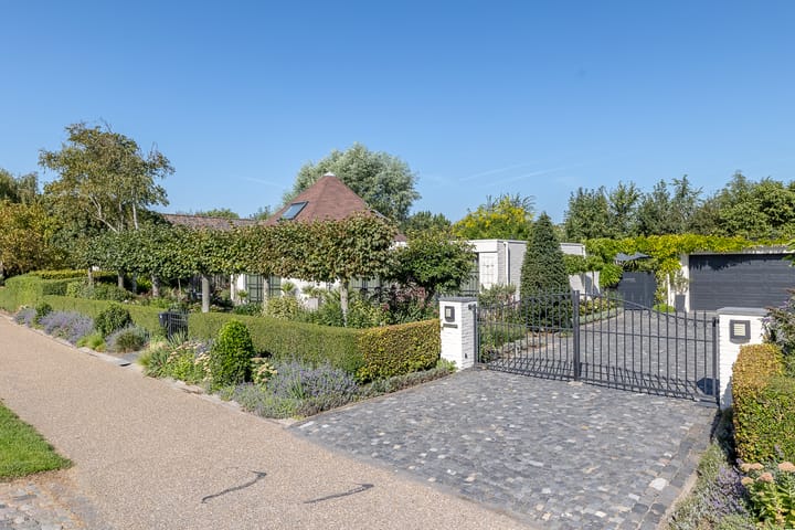 Photo 41 of Valkenisseweg 49-C