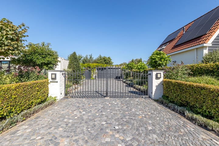 Photo 43 of Valkenisseweg 49-C