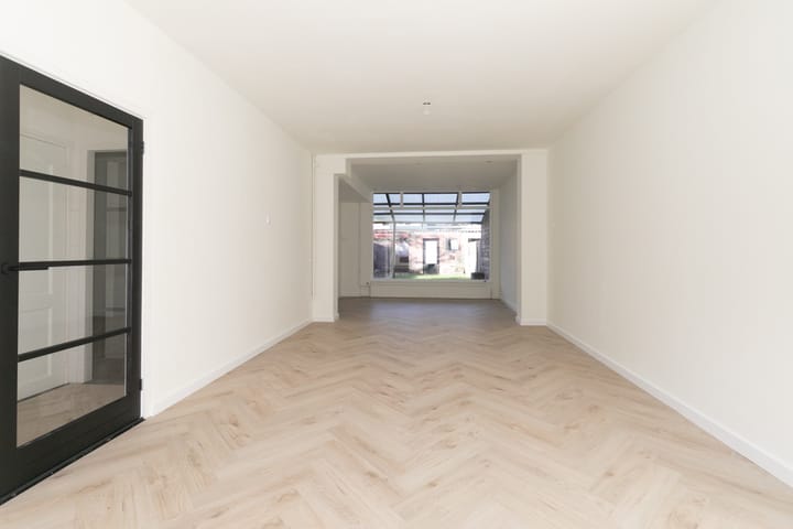 Photo 3 of Bloemfonteinstraat 35