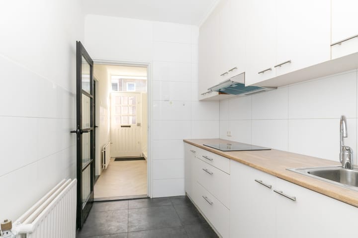 Photo 4 of Bloemfonteinstraat 35