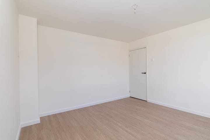 Photo 29 of Bloemfonteinstraat 35