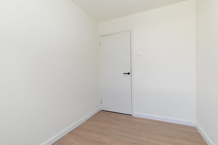 Photo 32 of Bloemfonteinstraat 35