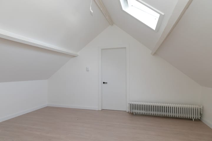 Photo 38 of Bloemfonteinstraat 35