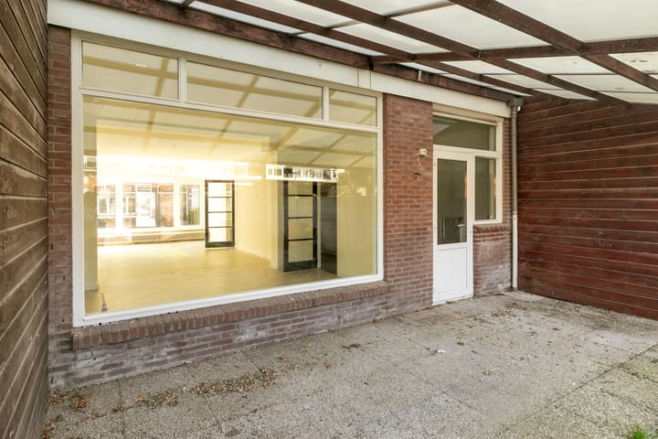 Photo 46 of Bloemfonteinstraat 35