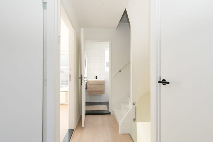 Photo 33 of Bloemfonteinstraat 35