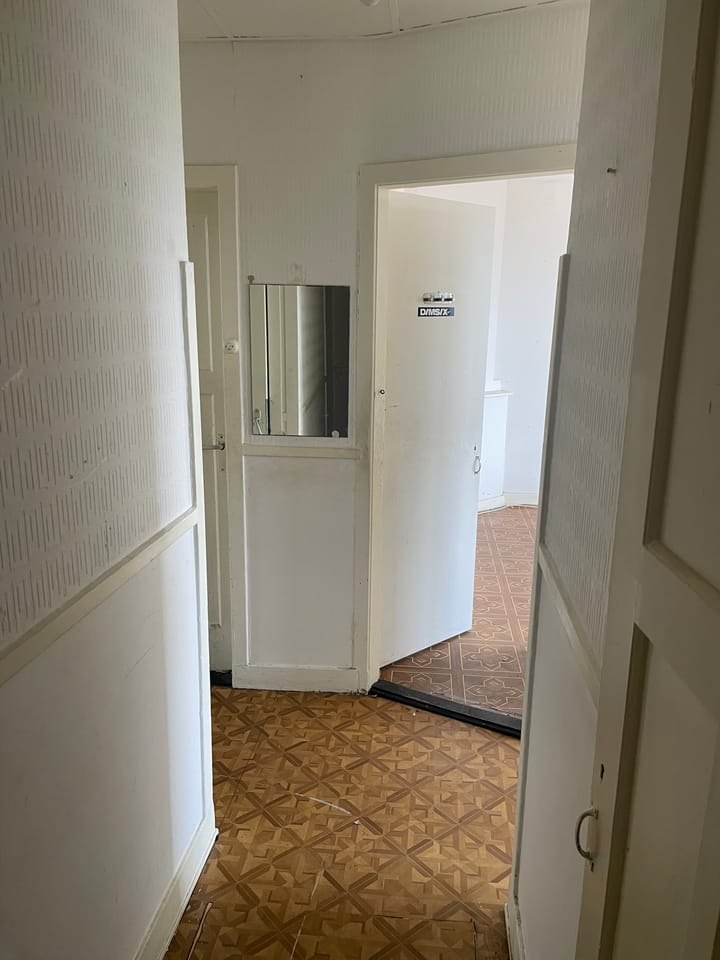 Photo 10 of Colensostraat 15