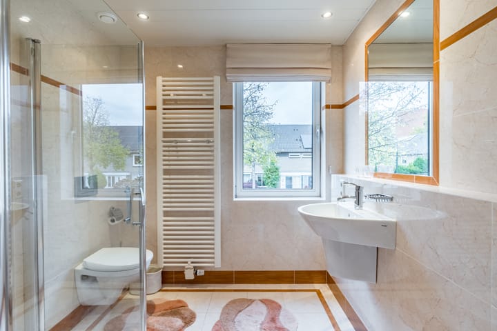 Photo 4 of Trompstraat 38