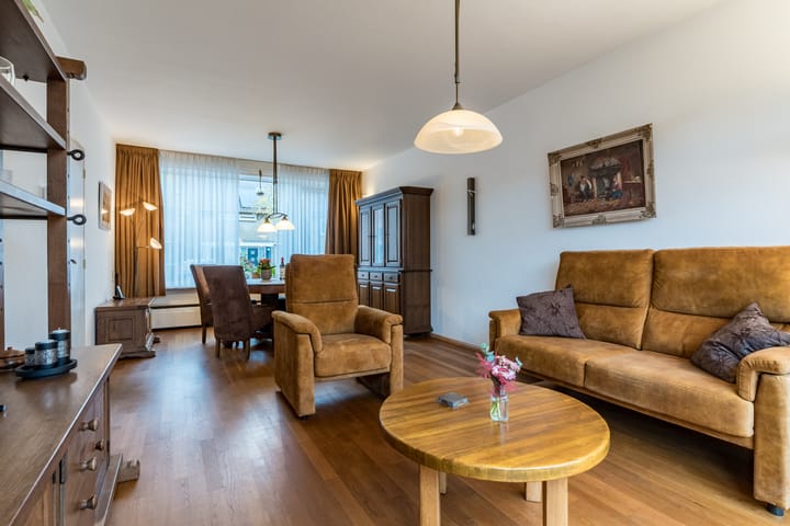 Foto 11 van Trompstraat 38