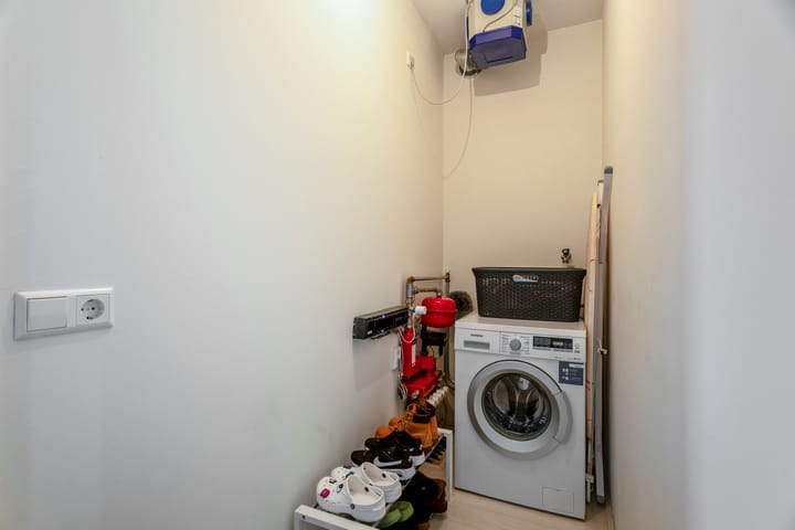 Photo 28 of Dijkmanshuizenstraat 34