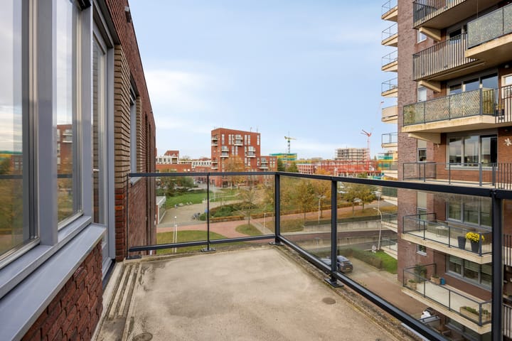 Photo 4 of Vossenzoom 85