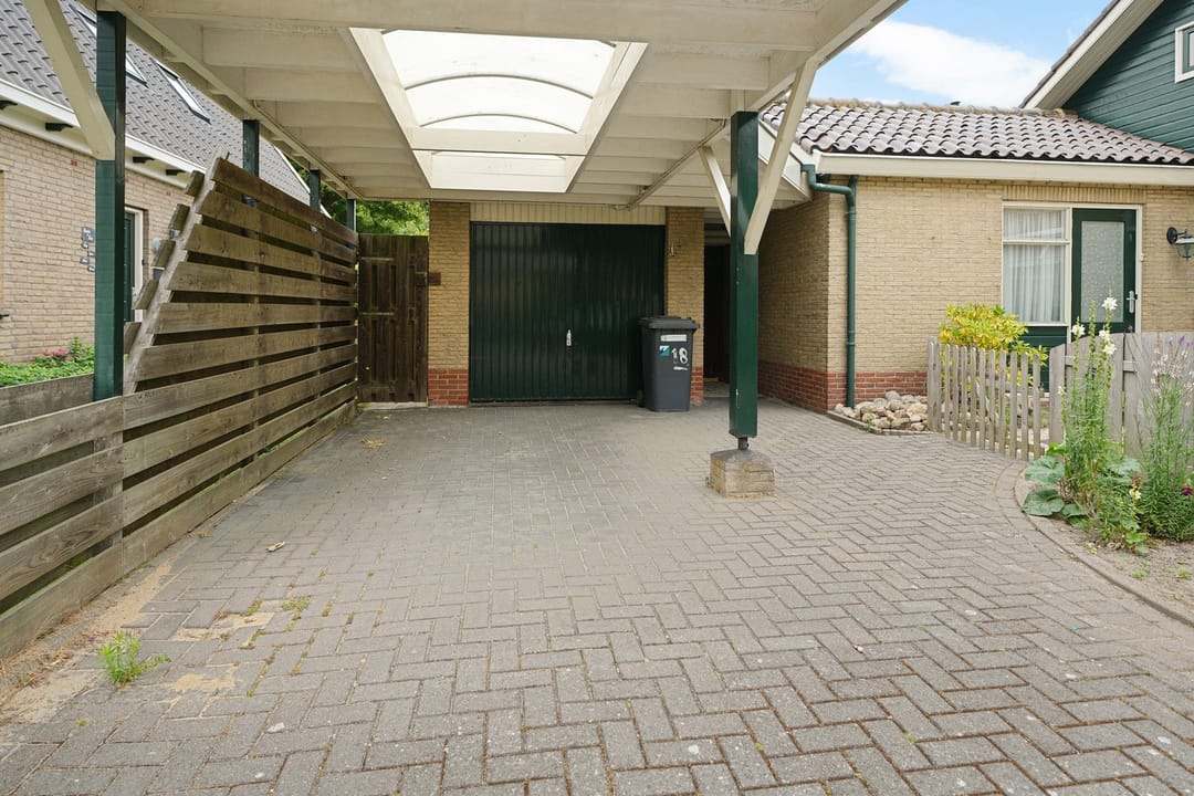 Foto 16 van Oranjestraat 18