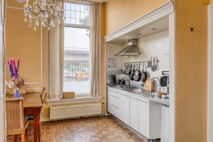 Photo 4 of Roermondsplein 38-1