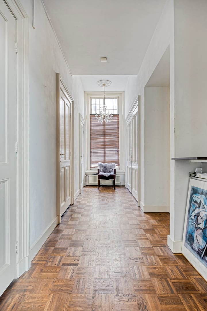 Photo 9 of Roermondsplein 38-1