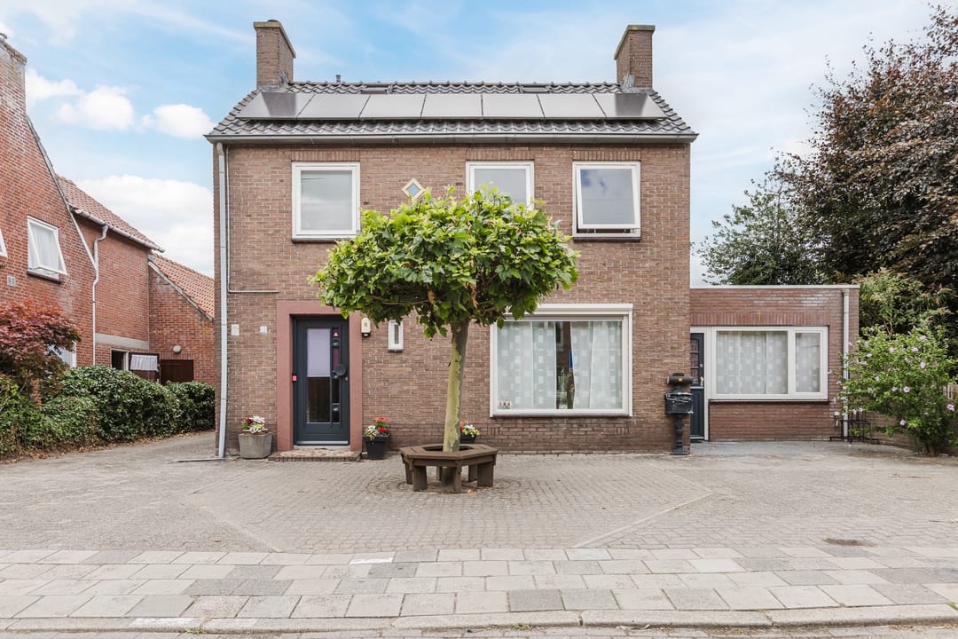 Photo 1 of Bergstraat 15