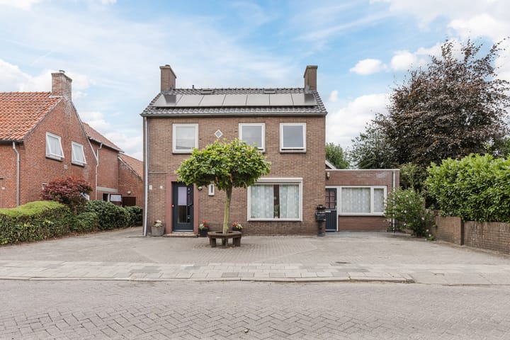 Photo 6 of Bergstraat 15