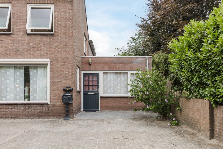 Photo 13 of Bergstraat 15