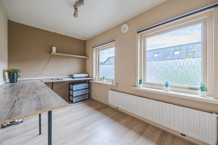 Photo 41 of Bergstraat 15