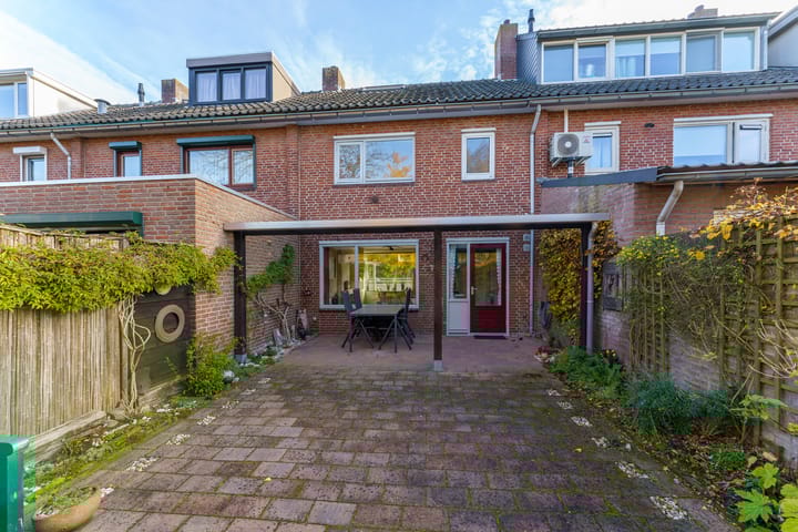 Photo 37 of Anna Paulownalaan 26