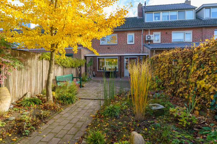 Photo 38 of Anna Paulownalaan 26