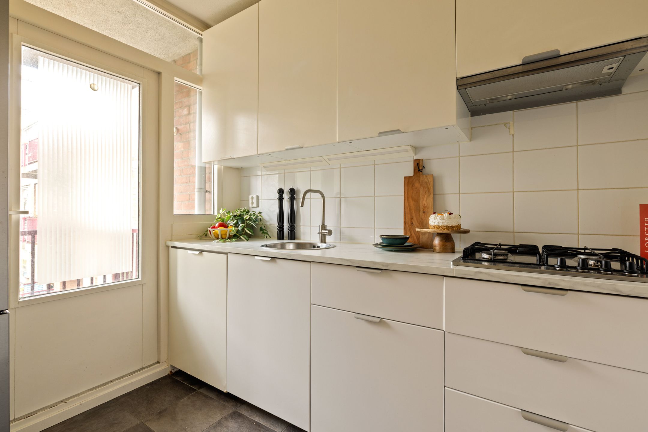 Foto 15 van Menadostraat 39-C