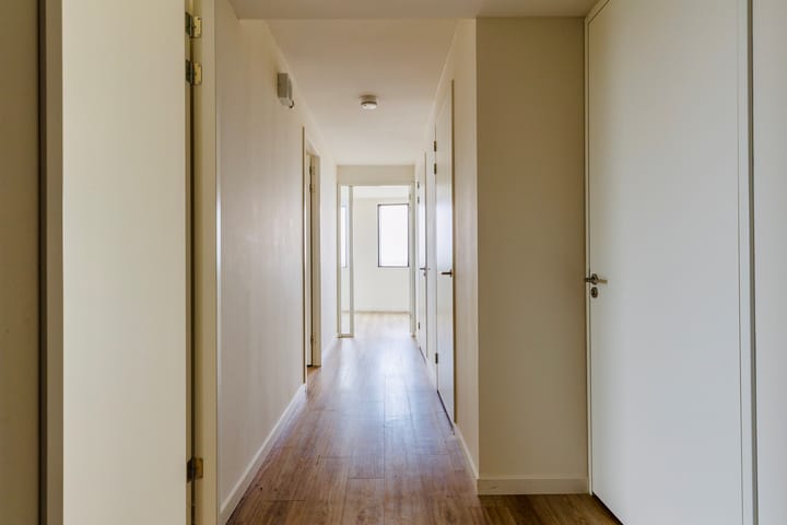 Photo 5 of Vincent van den Heuvellaan 245