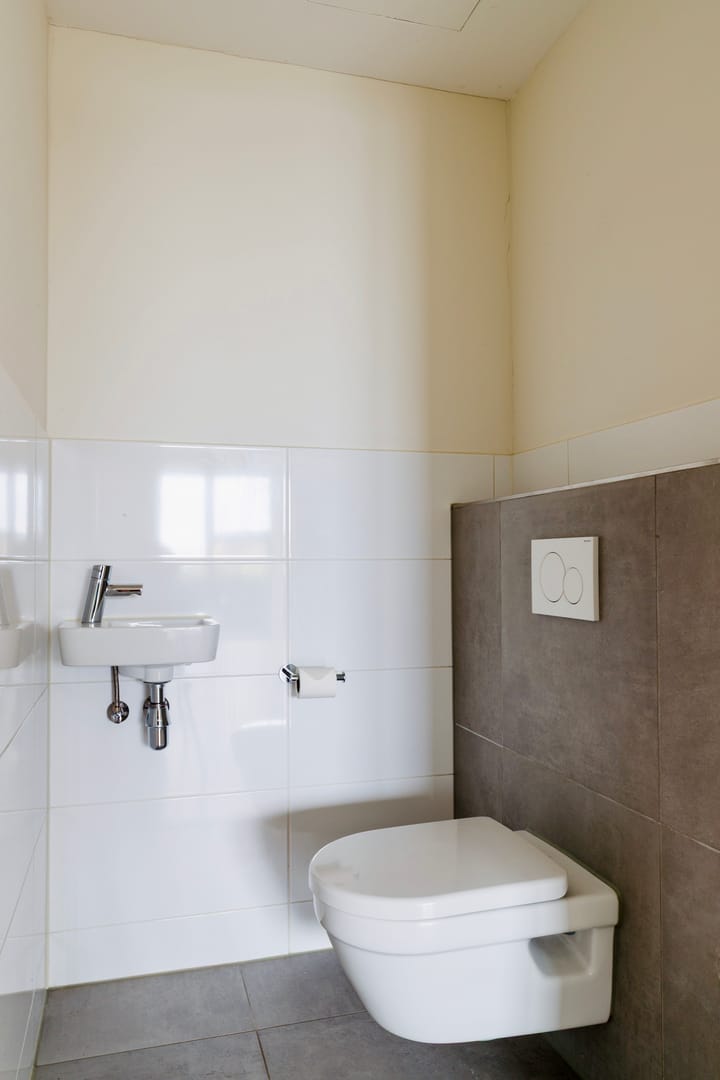 Photo 9 of Vincent van den Heuvellaan 245