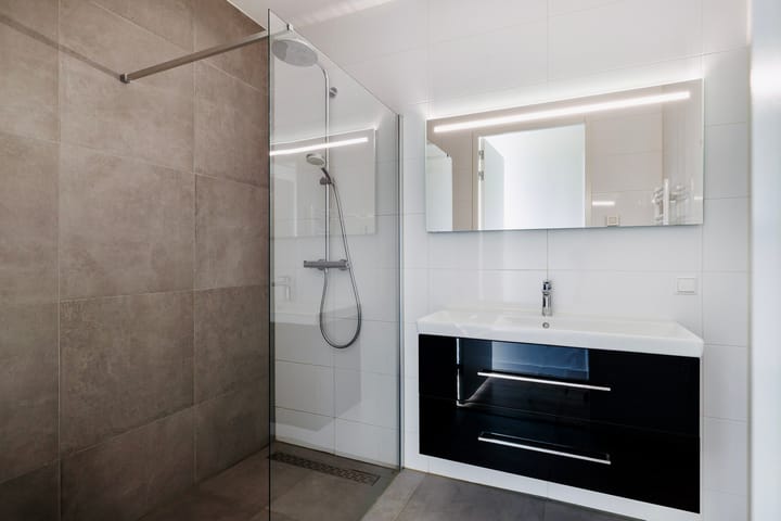 Photo 11 of Vincent van den Heuvellaan 245