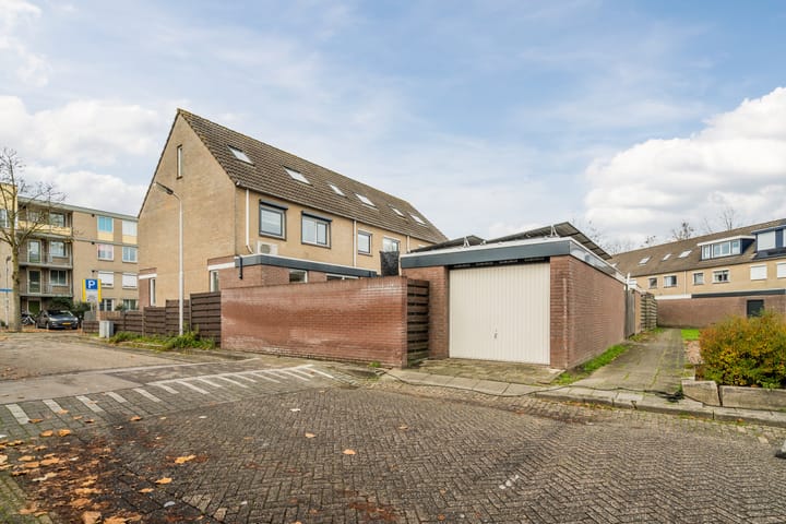 Photo 32 of Camera Obscurastraat 96