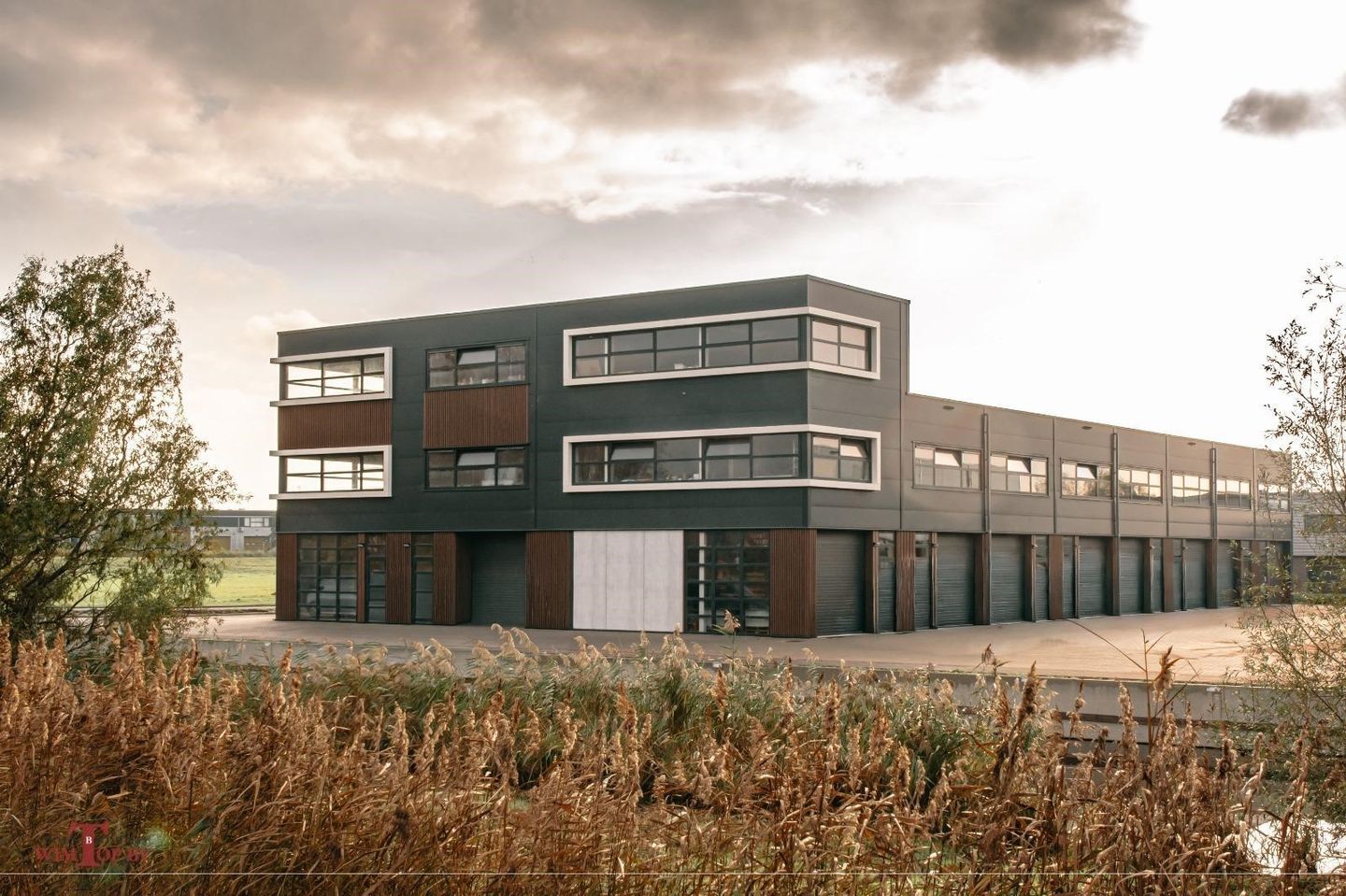 View photo 1 of Weidehek