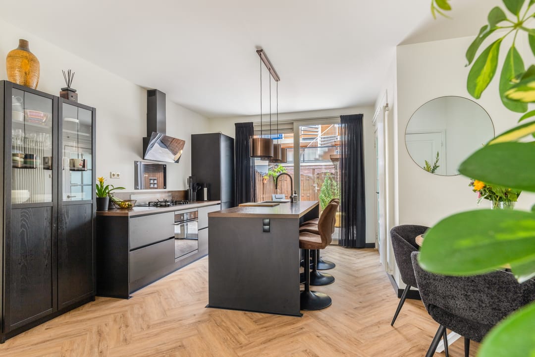 Photo 8 of Wilhelminastraat 17-A