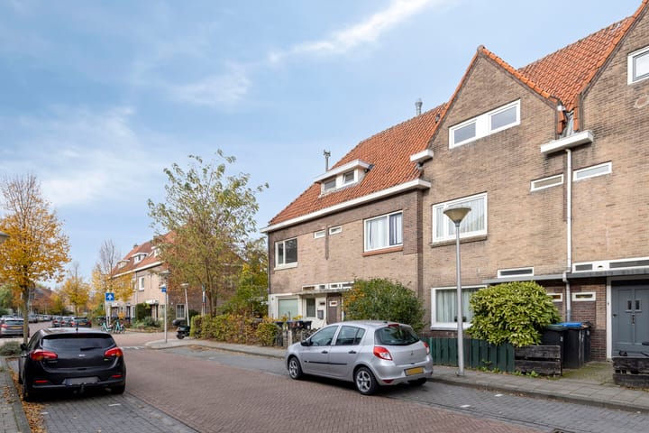 Photo 5 of Pioenroosstraat 10