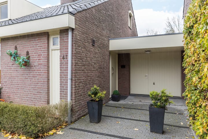 Foto 4 van Burgemeester Van Laarstraat 41