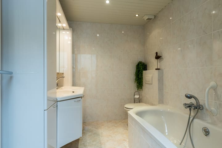 Foto 16 van Burgemeester Van Laarstraat 41