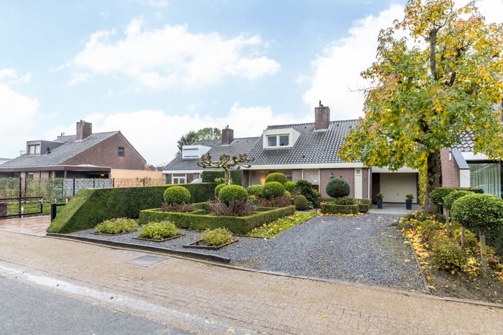 Foto 32 van Burgemeester Van Laarstraat 41