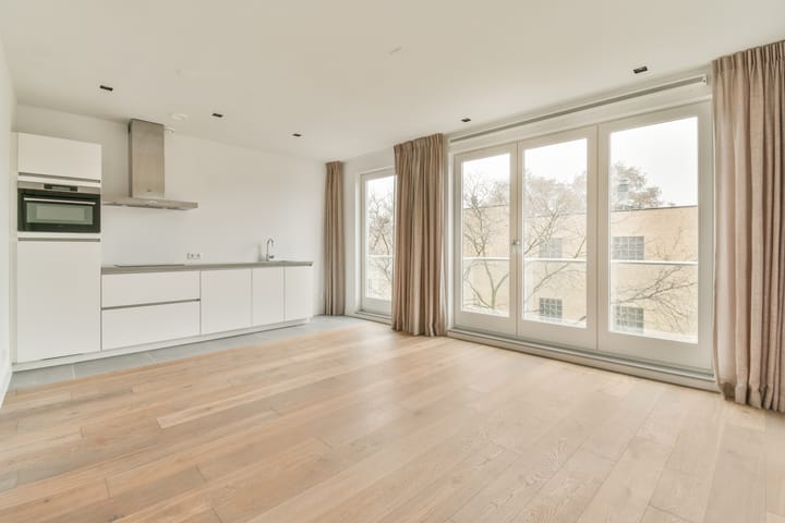 Photo 2 of Sint Willibrordusstraat 111-E