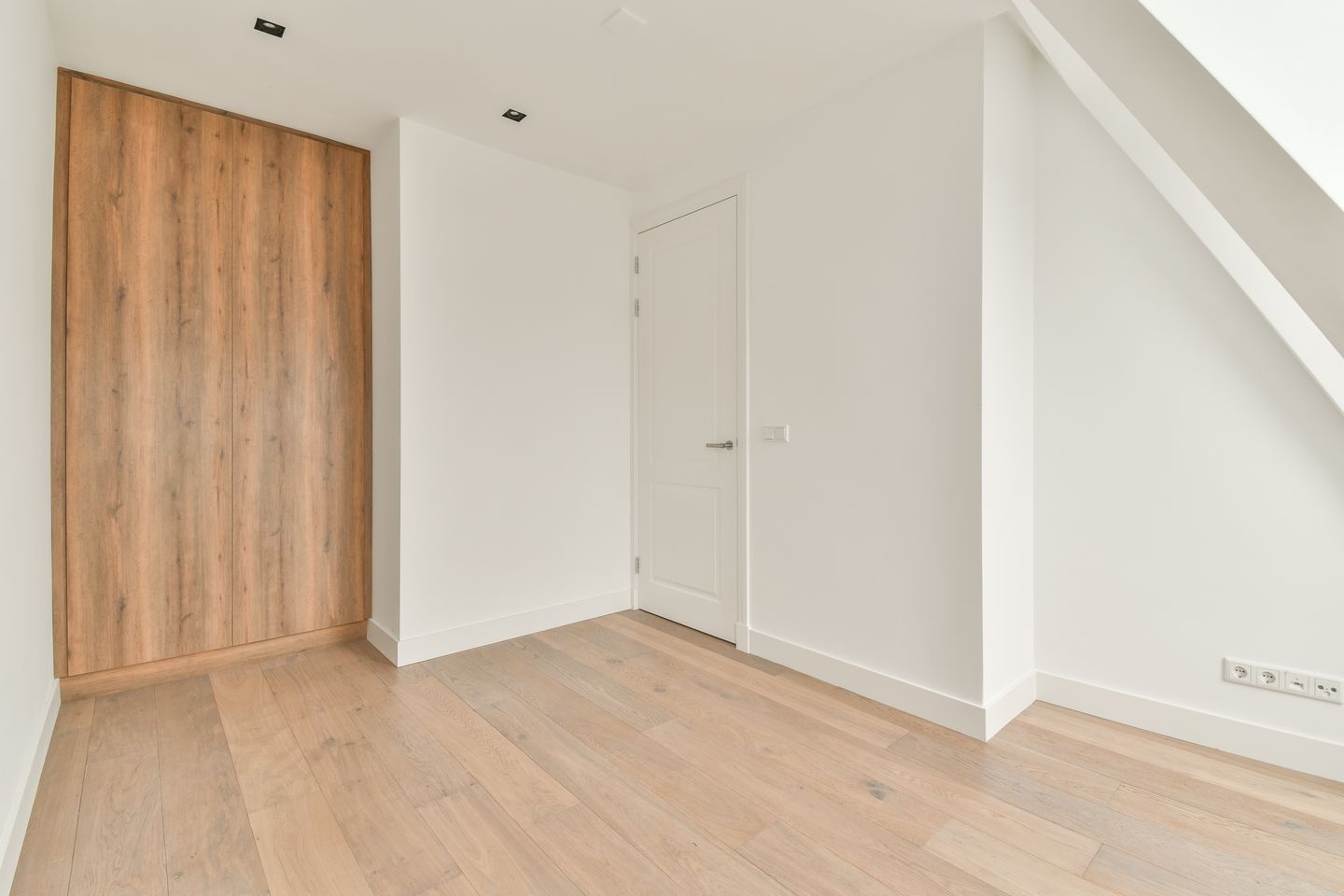 Photo 10 of Sint Willibrordusstraat 111-E