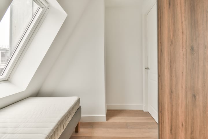 Photo 12 of Sint Willibrordusstraat 111-E