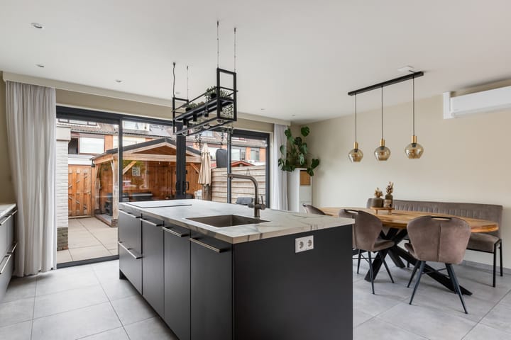 Foto 23 van Anne Frankstraat 7