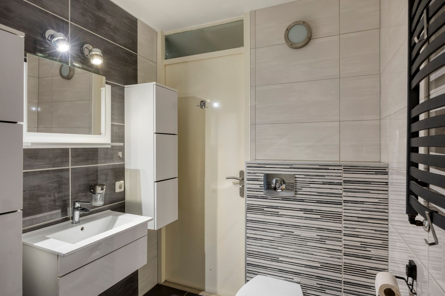 Foto 14 van Februaristraat 1