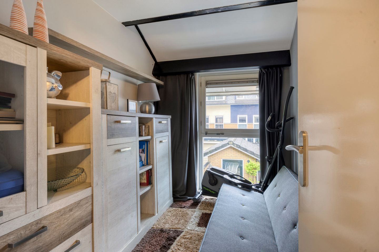 Foto 20 van Februaristraat 1