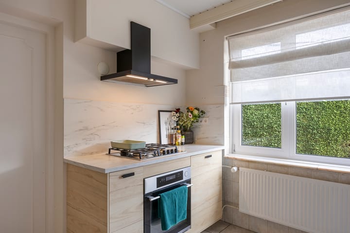 Photo 17 of Prinses Irenestraat 11