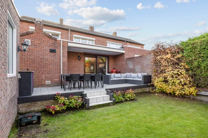 Photo 38 of Prinses Irenestraat 11