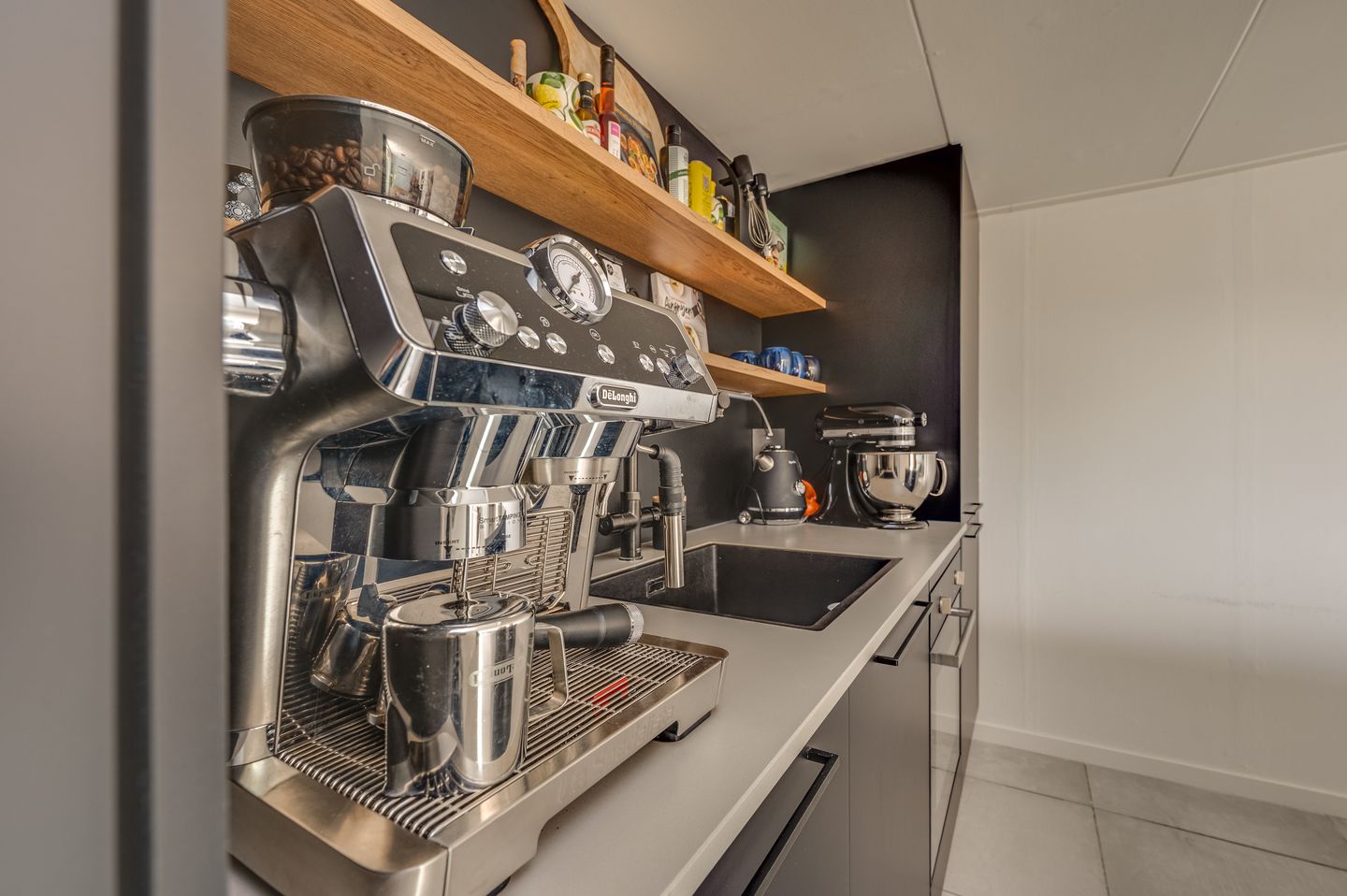 Foto 14 van van Hattumstraat 28