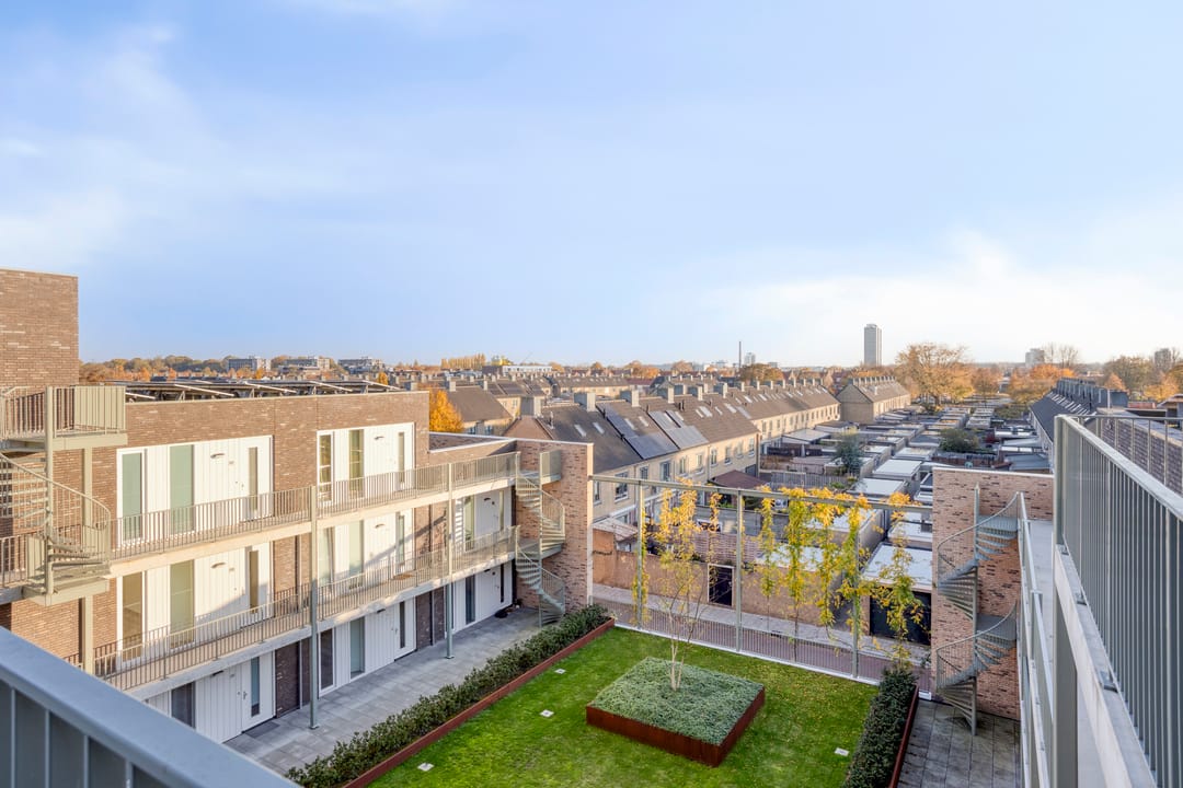 Photo 11 of Lekstraat 177