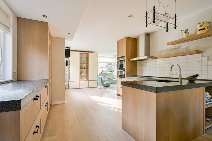 Photo 13 of Julianalaan 19