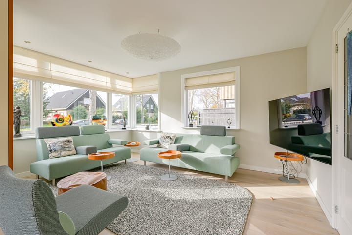 Photo 3 of Julianalaan 19